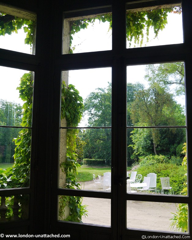 window chateau des vaults