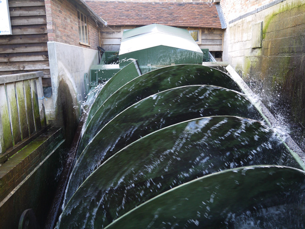mapledurham archimedes screw electricity generator mapledurham archimedes screw electricity generator