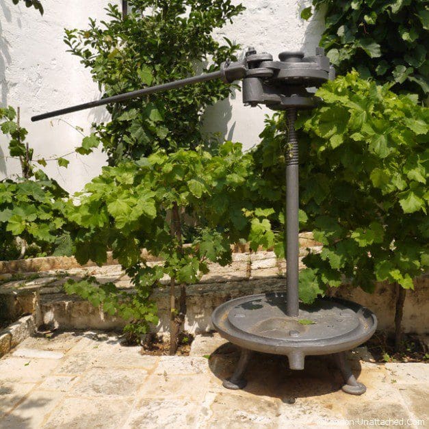 Old equipment at Masseria Il Frantolio