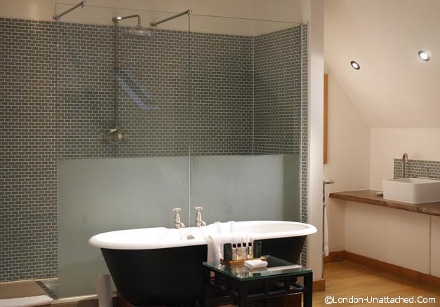 Hotel du vin bath and shower area Hotel du vin Henley upon thames bath and shower area