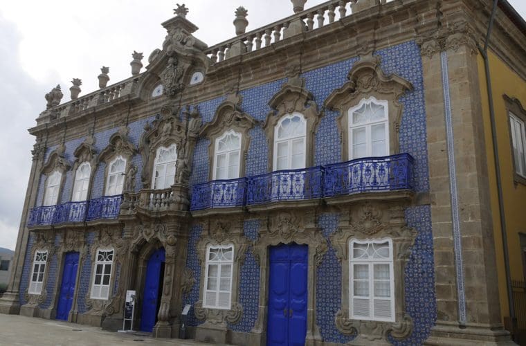 braga-tiled-building