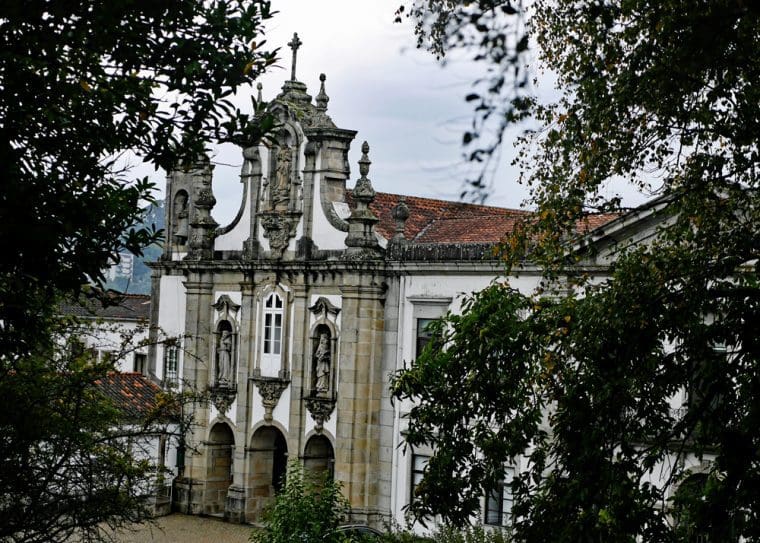 guimaraes-building-copy