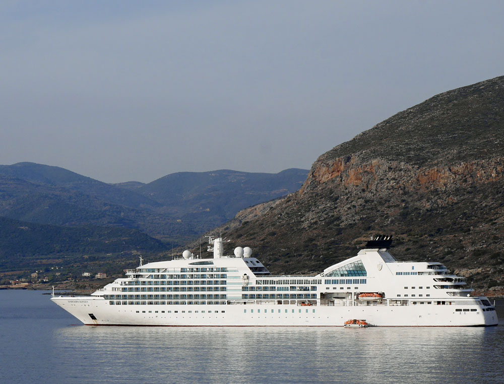seabourn-odyssey-anchored-off-monemvasia
