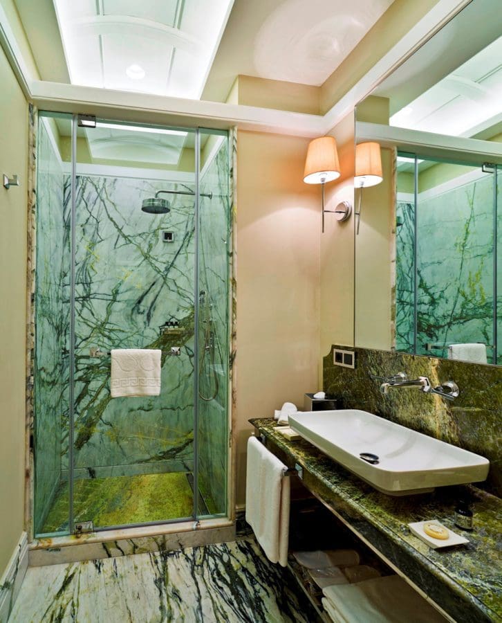 bathroom-vault-karakoy