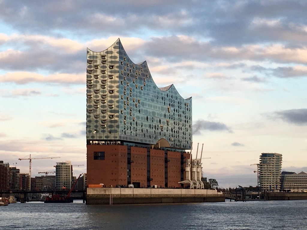 elbphilharmonie-hamburg-exterior
