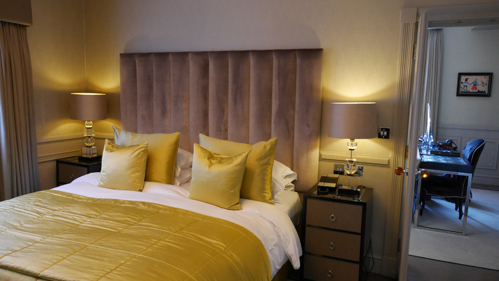 Room looking through to Sitting Room, St James's Hotel and Club