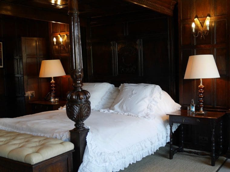 Cowdray Four Poster 2 Cowdray Four Poster 2