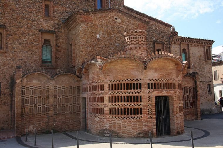 Colonia Guell Town House Colonia Guell Town House