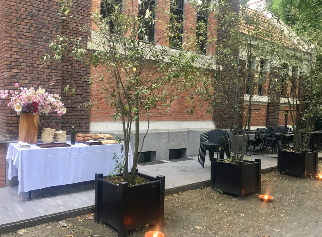 Volta Bar outdoors Ghent, Volta Bar outdoors