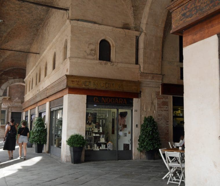 Elegant shopping streets Vicenza