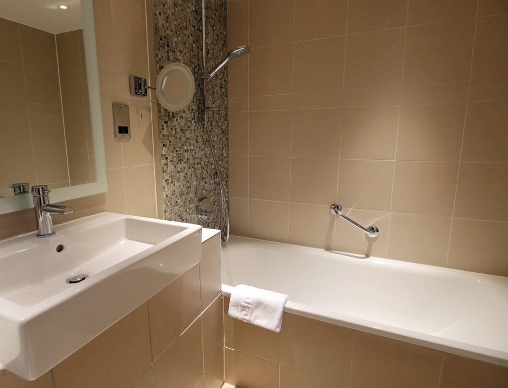 Felix Hotel Cambridge - Bathroom Felix Hotel Cambridge - Bathroom