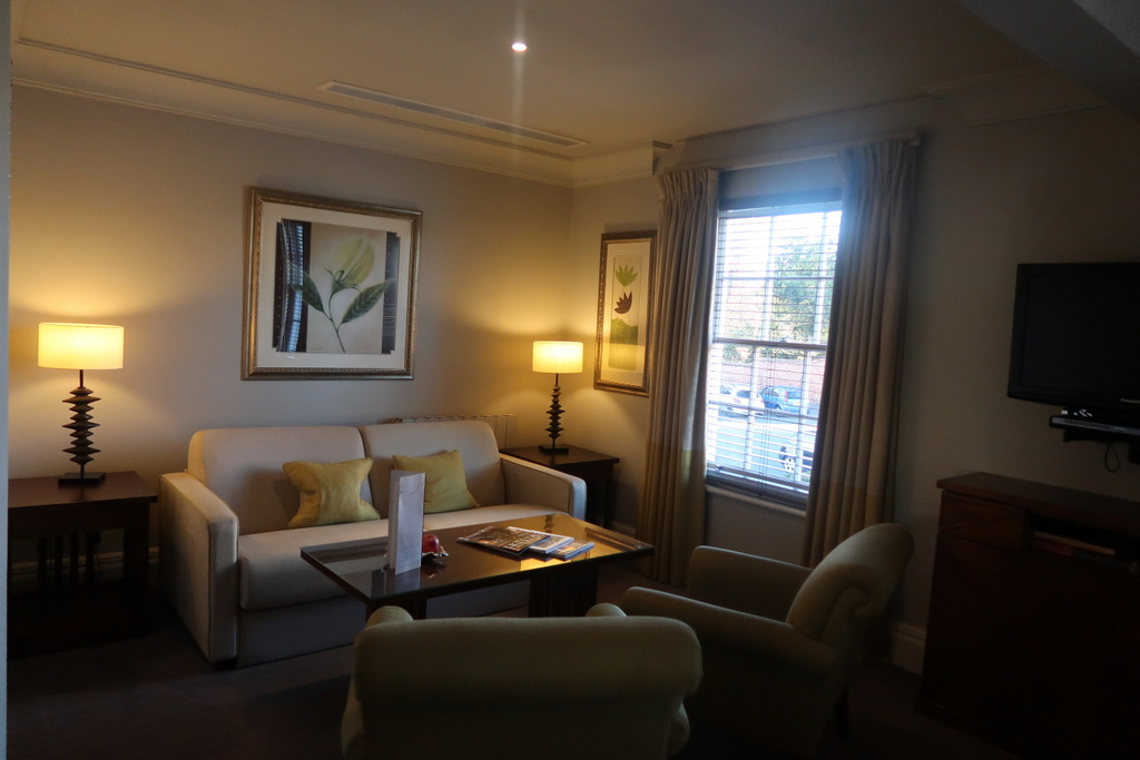 Stratford The Arden Hotel - lounge area