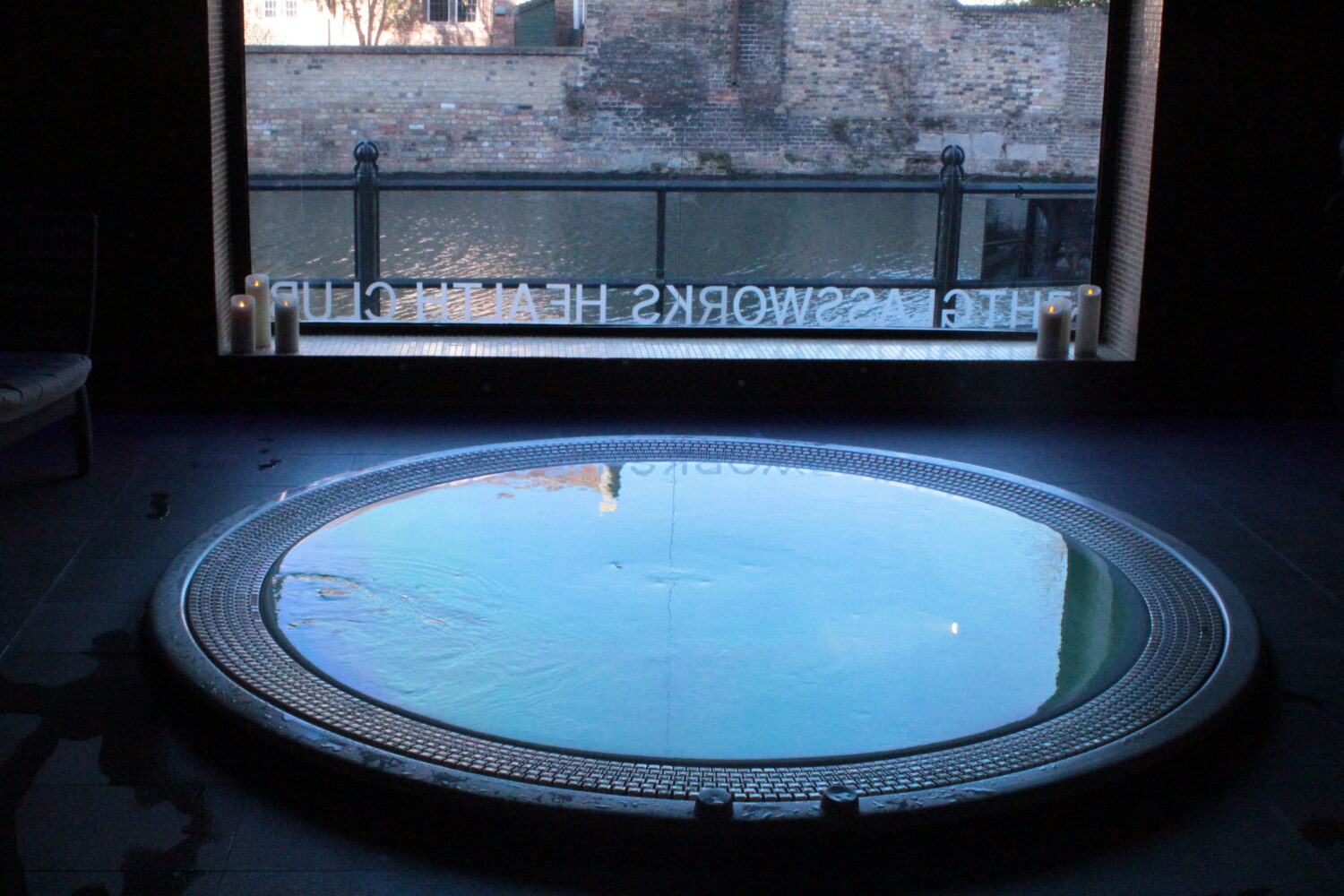 The Varsity Hotel and Spa, Jaccuzi with river view The Varsity Hotel and Spa, Cambridge, Jaccuzi with river view