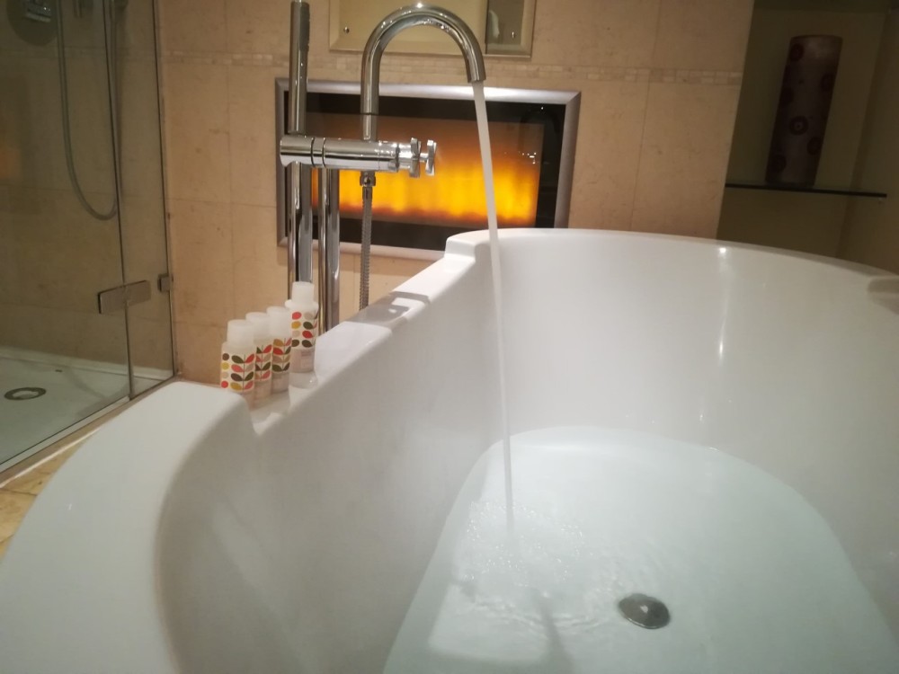 Cotswold House Hotel - bathroom Cotswold House Hotel & Spa - bath