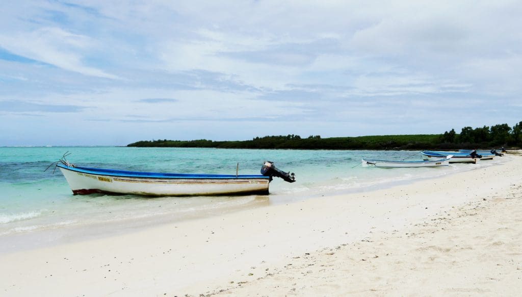 Ile aux chats rodrigues island beach