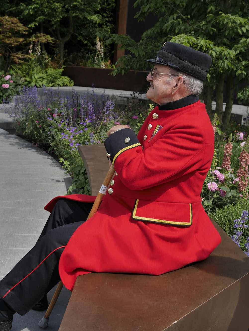 Chelsea flower show Pensioner Chelsea flower show Pensioner