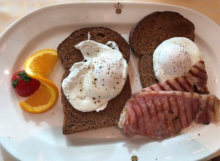 Breakfast Sabatini's Cooked breakfast of bacon with poached eggs Sabatini's restaurant Royal Princess