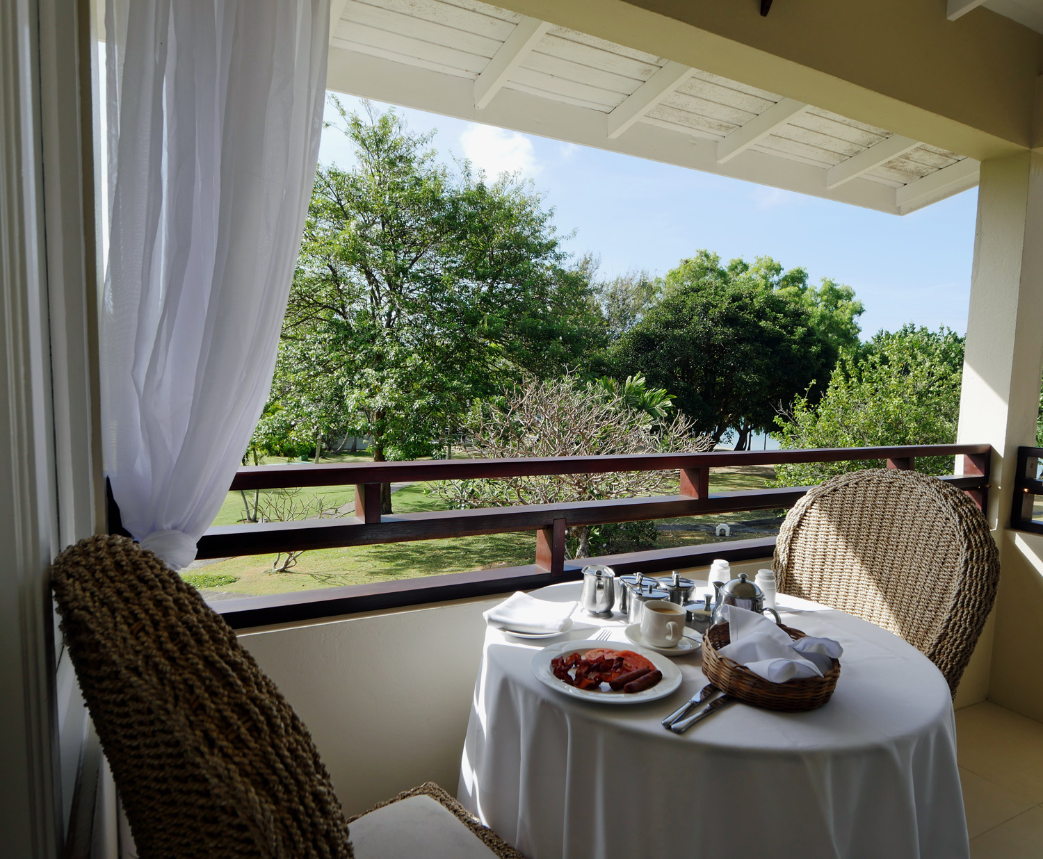 Calabash Hotel Grenada - Breakfast on the Terrace