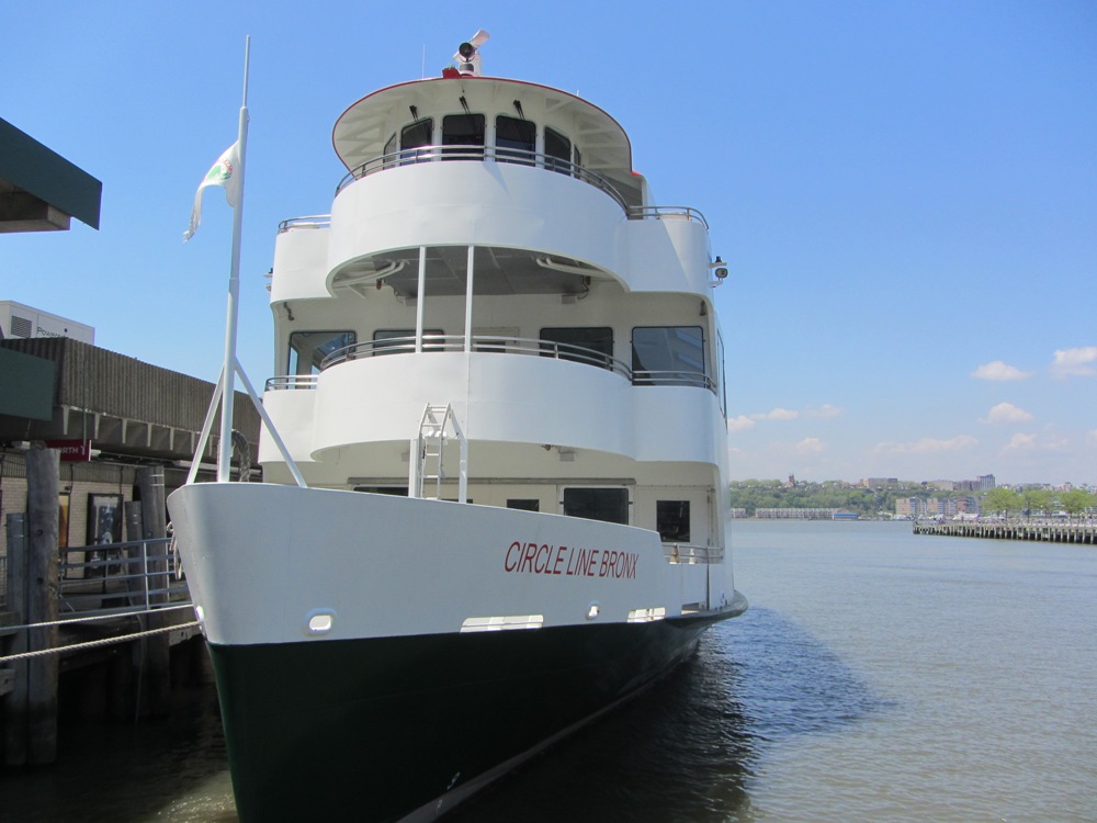New York CityPASS - Circle line sightseeing cruise ship