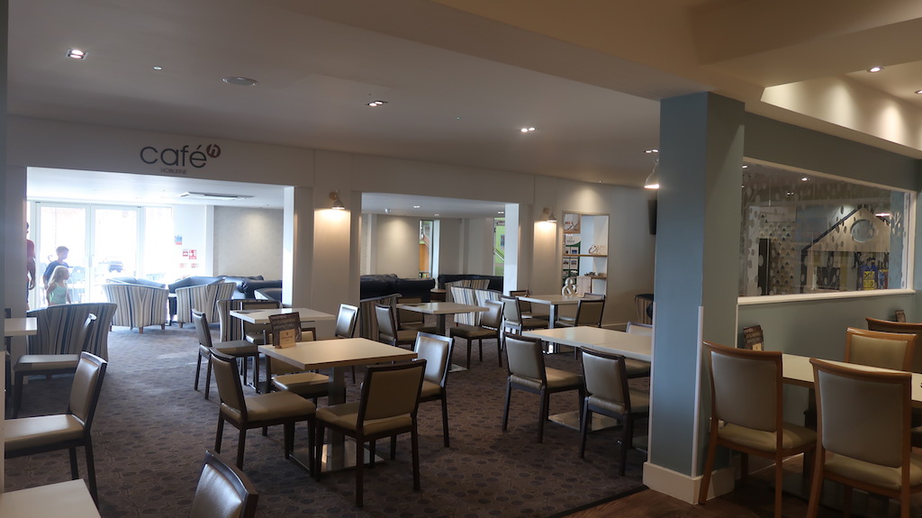 Cafe h - Hoburne Bashley