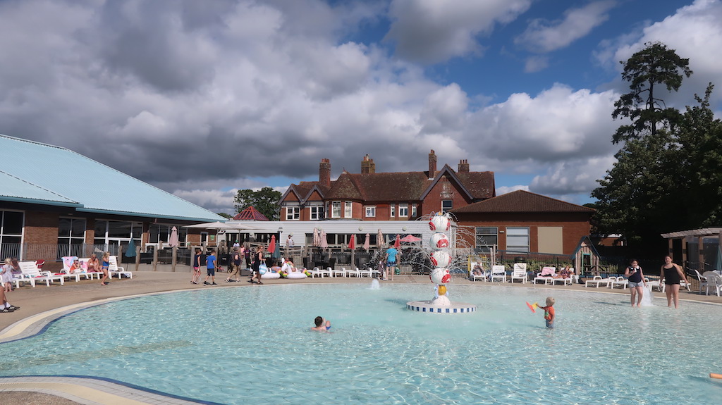 Hoburne Bashley children's pool