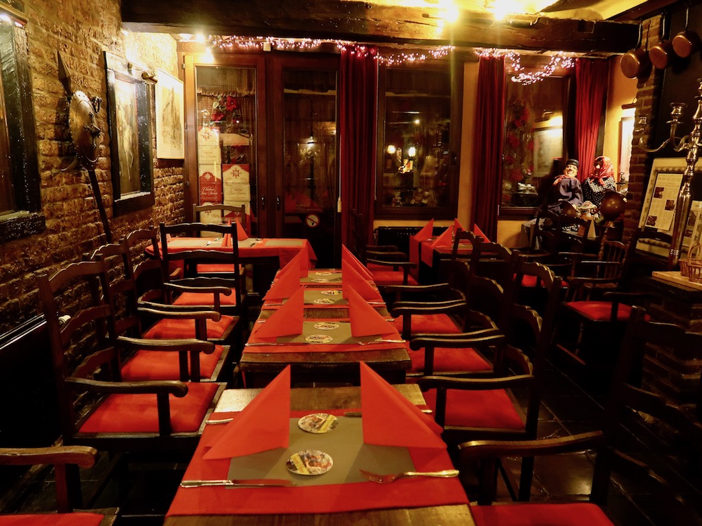 Liège Tchantchès & Nanesse restaurant