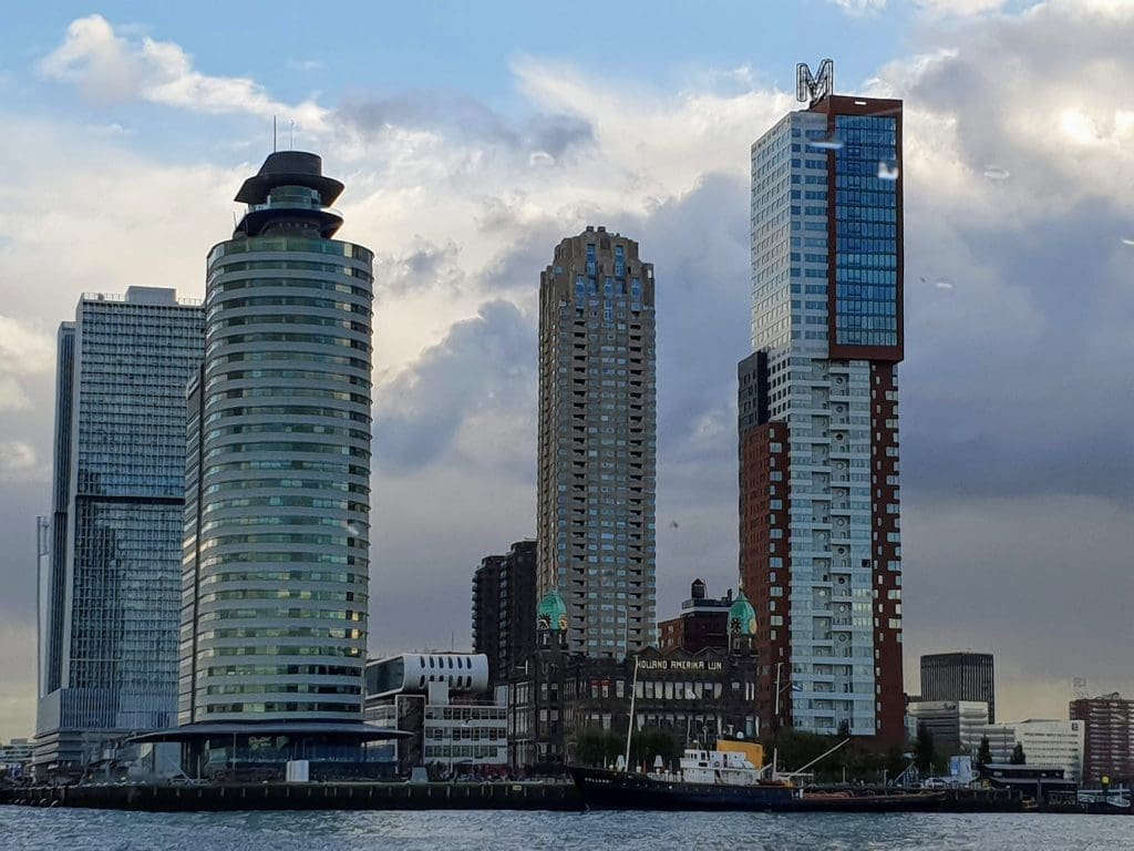 Hotel New York, Rotterdam, water view-min