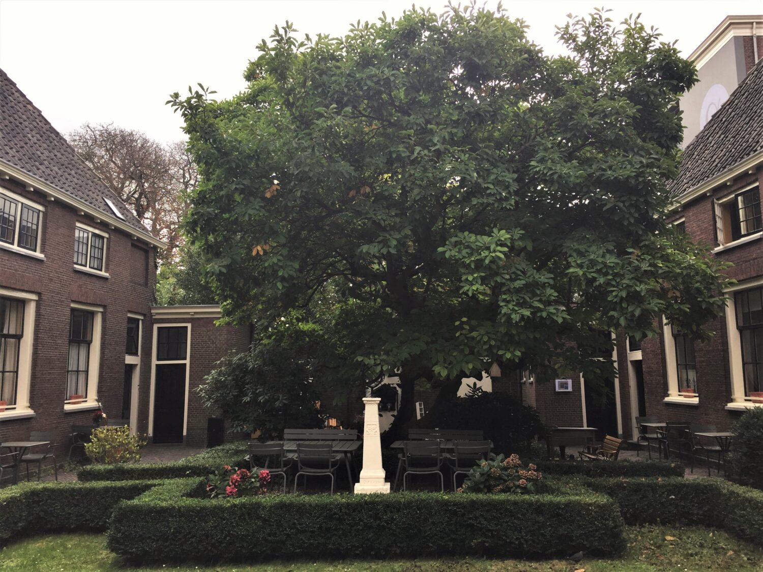 Houses in The English Close, Leiden