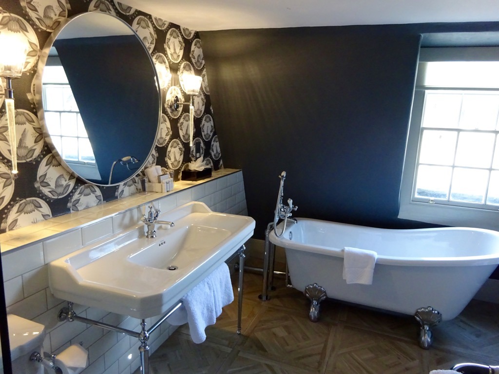 The Queensberry bathroom