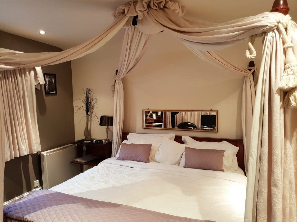 Browns bedroom