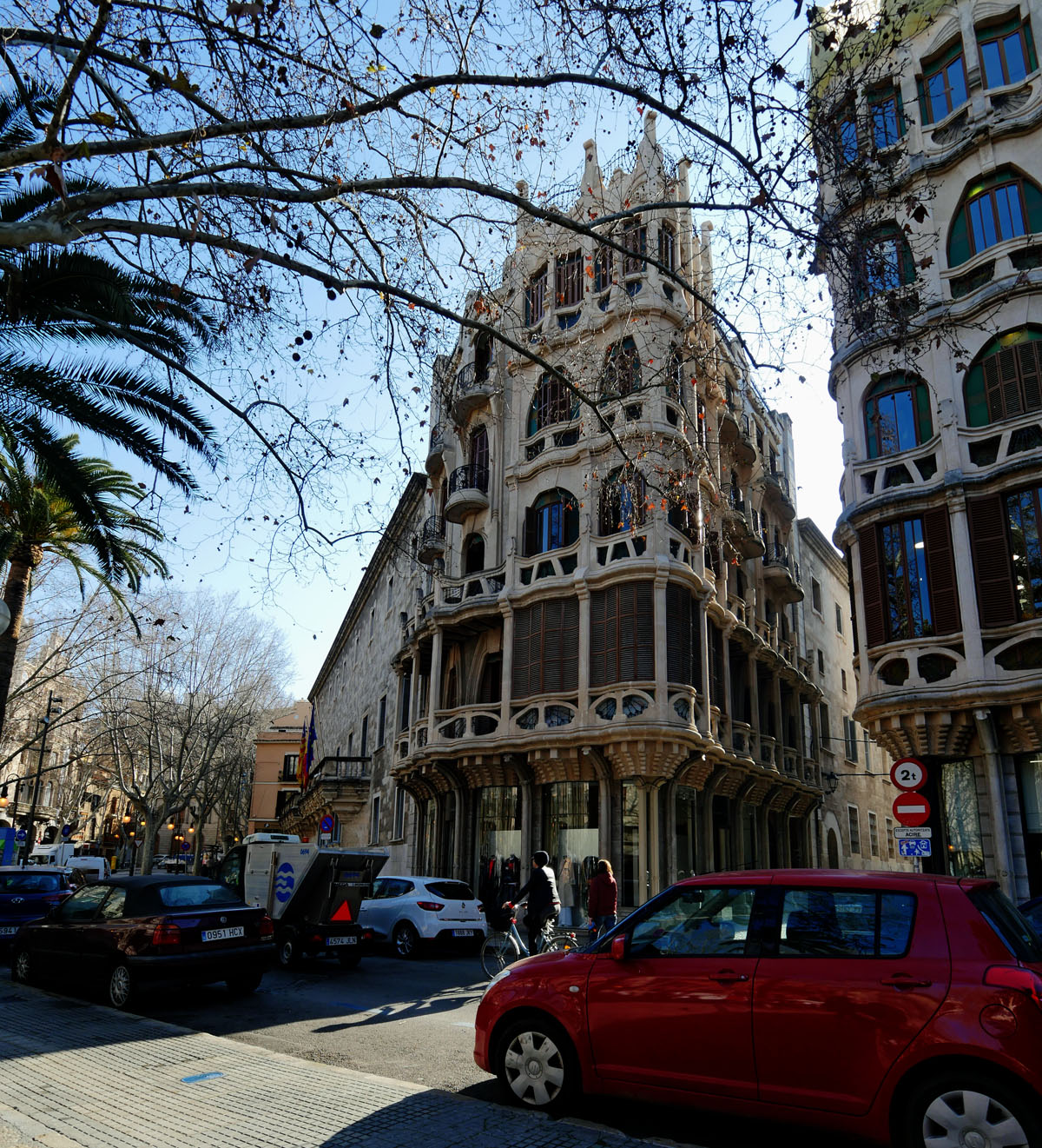 Can Casasayas and Pensión Menorquina Palma
