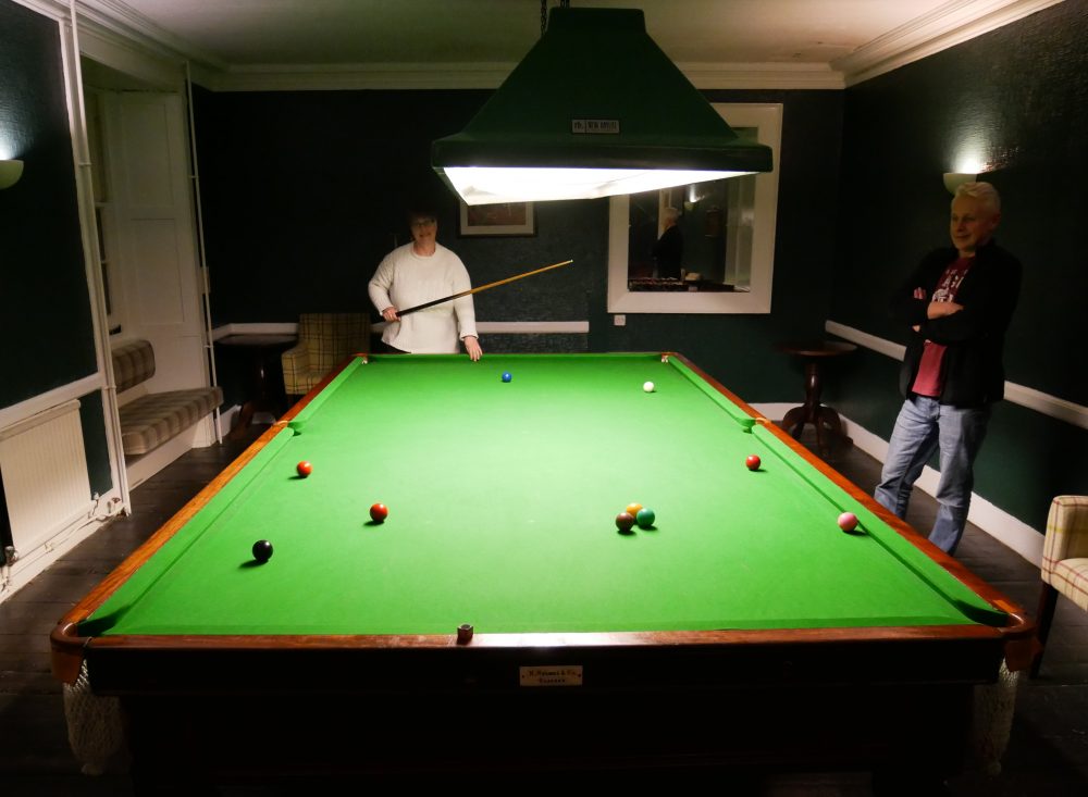 Stonefield Castle - snooker table
