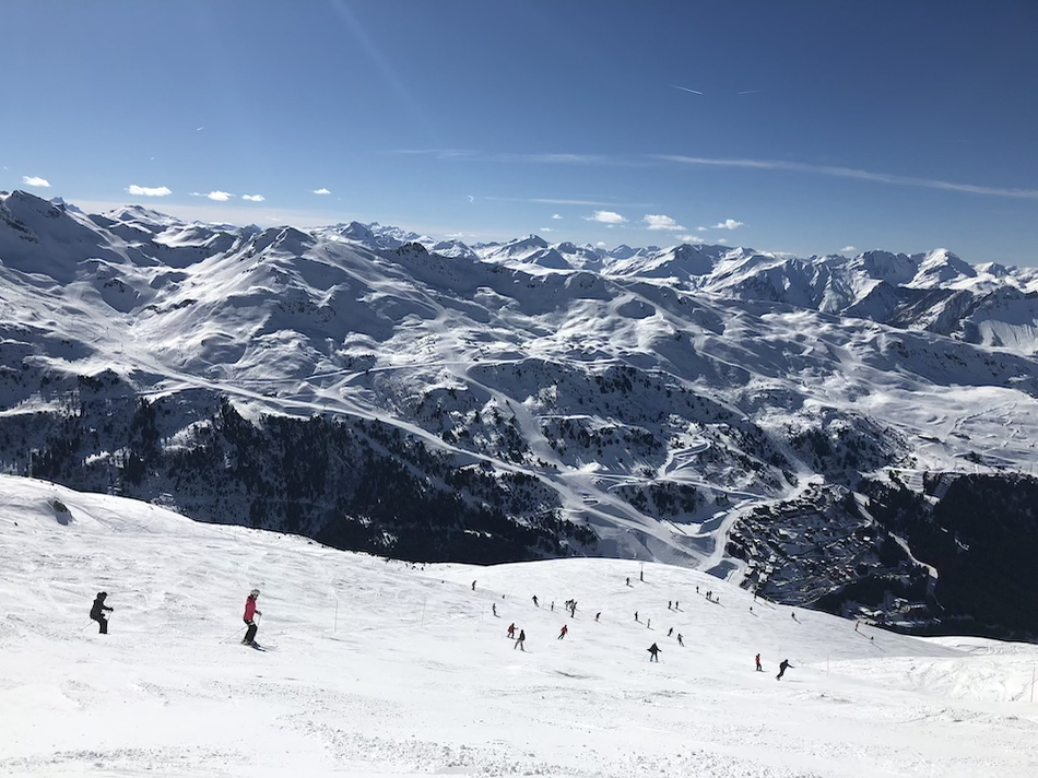 Skiing down to Méribel Mottaret, Méribel Tarentaise France
