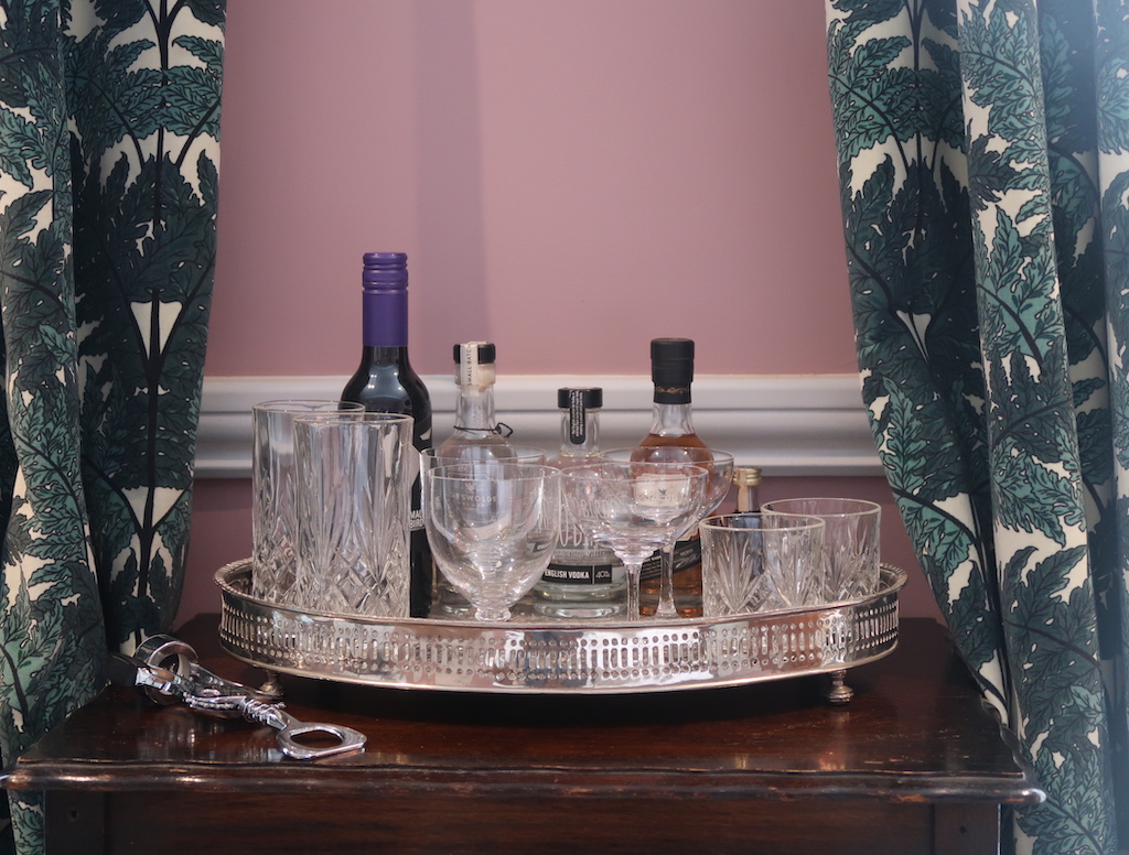 drinks tray