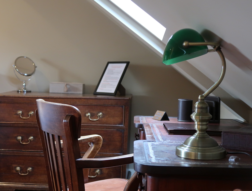 The Howard Arms - desk