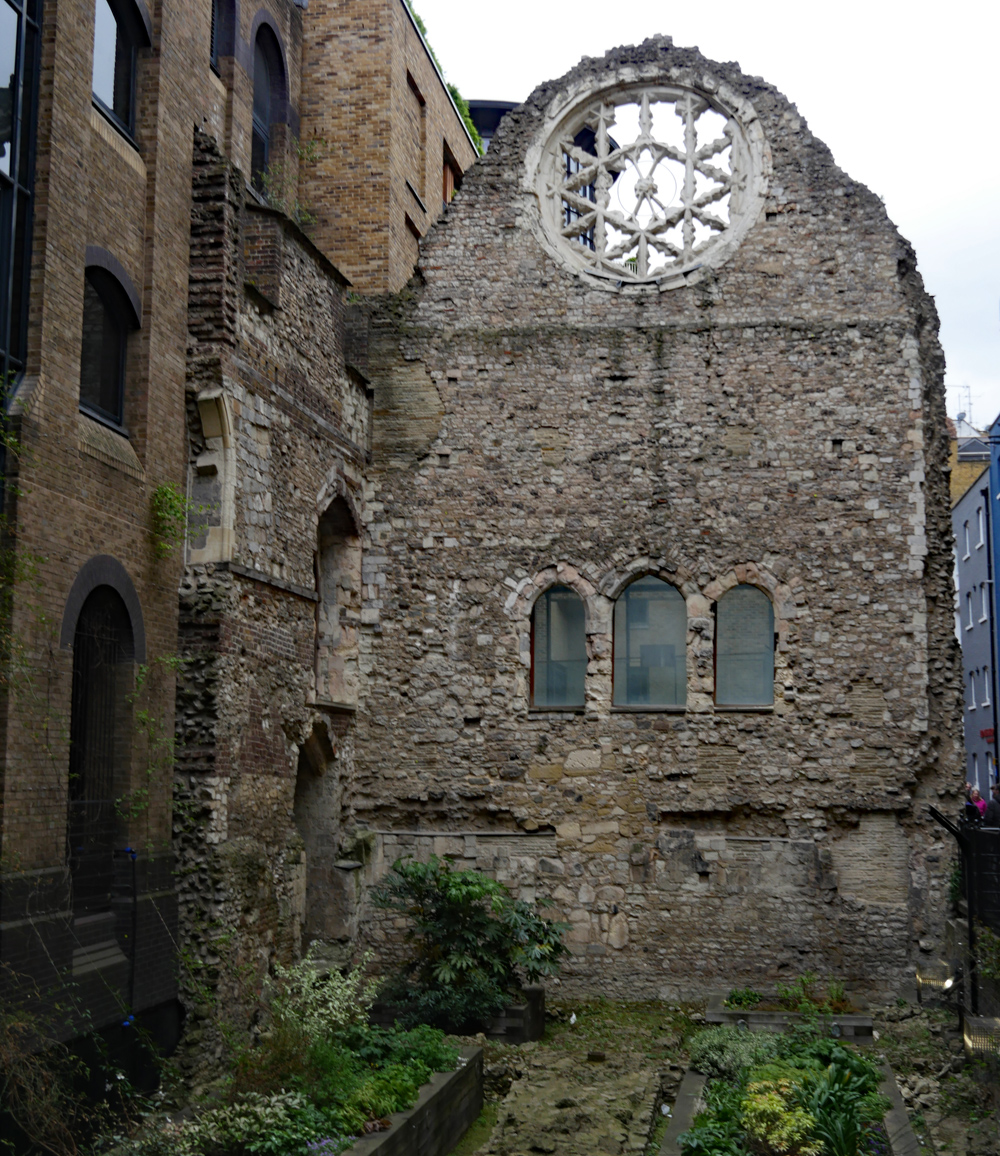 Remains of the Bishops Palace - Secret London Eating Tours