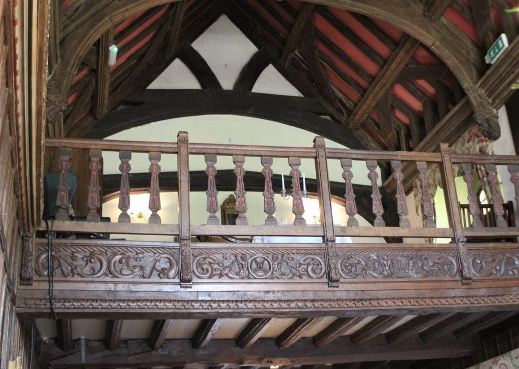 Manor Country House Hotel, minstrels gallery
