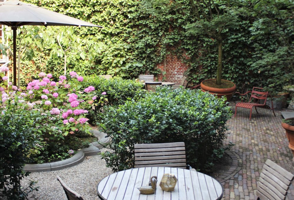 De Witte Lelie, Antwerp, Courtyard outdoors-