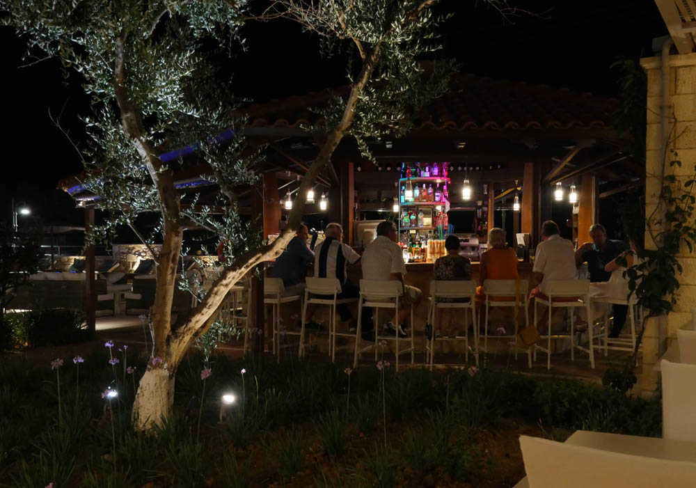 Mistral Singles Hotel Bar
