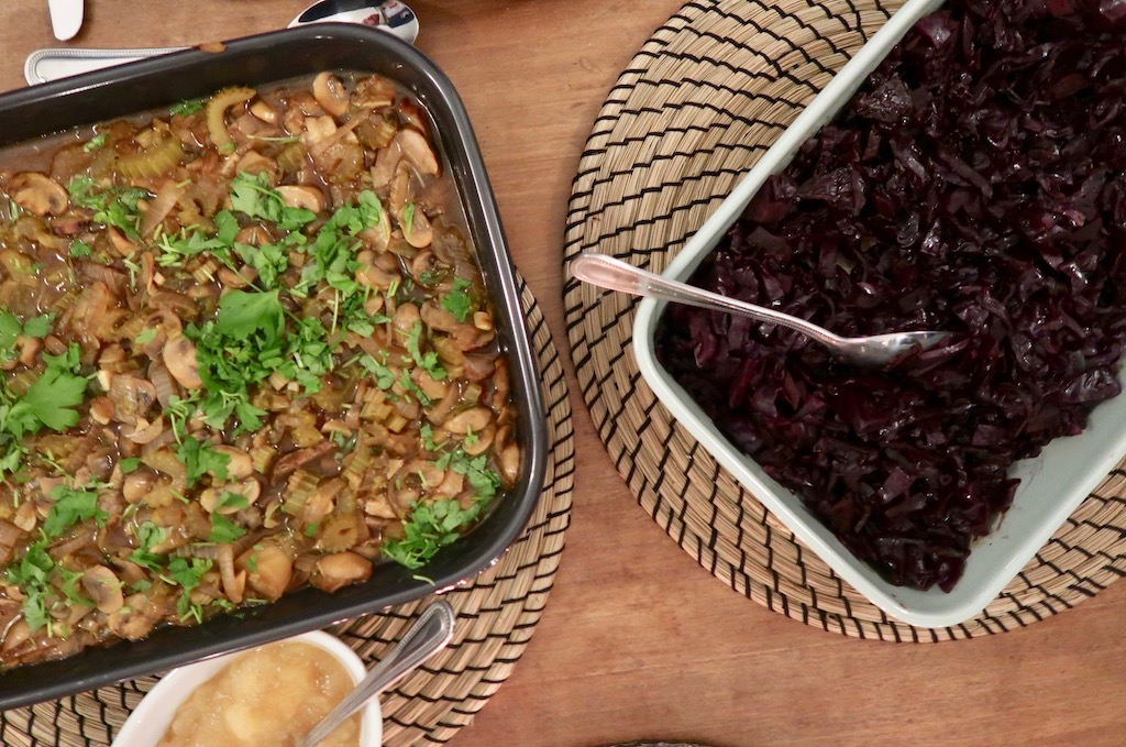 Pork tenderloin and spiced red cabbage