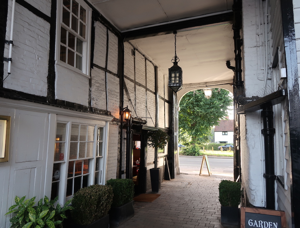 The Talbot Ripley - coaching Inn