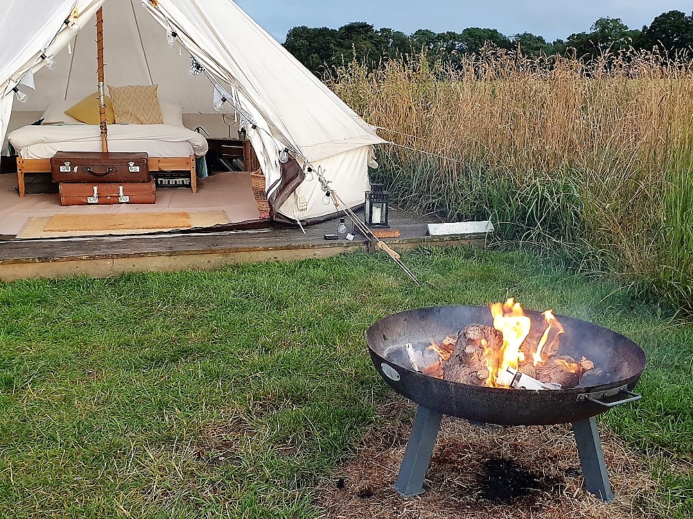 Home-Farm-Glamping-Tent-and-Fire