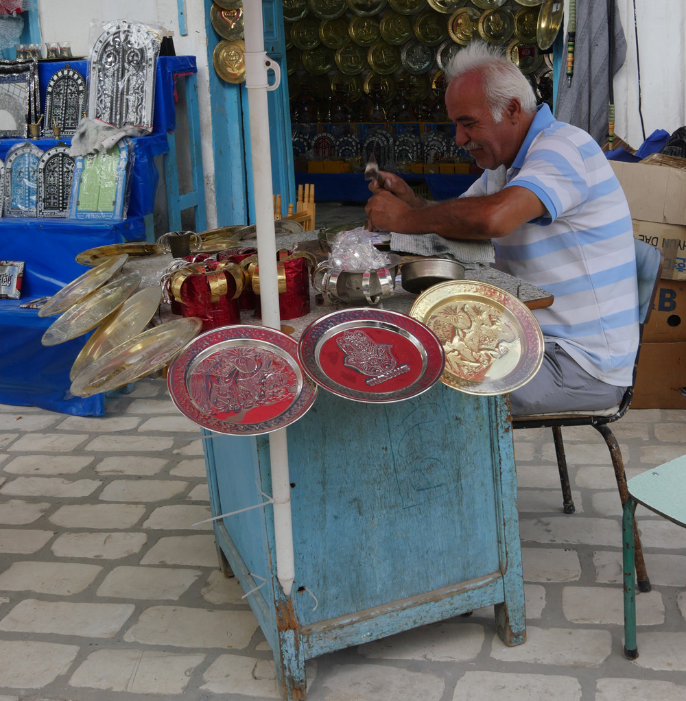 Plate maker