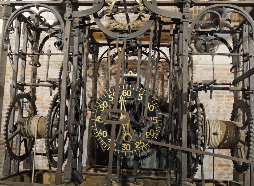 Restored Clock Mechanism Mons