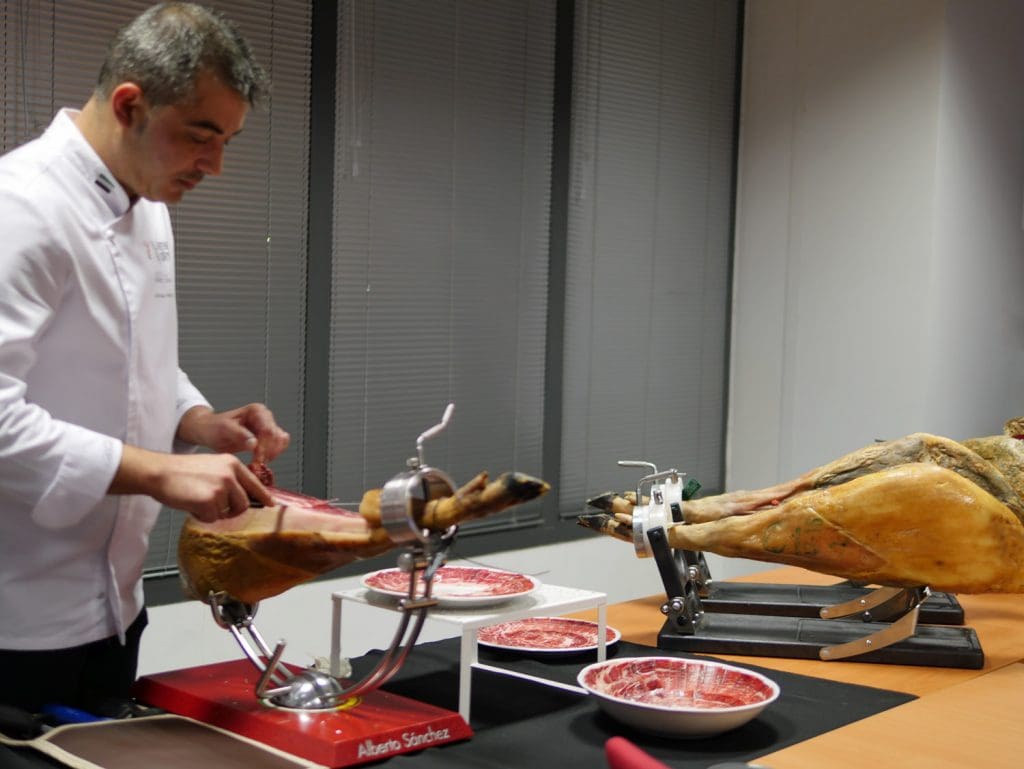 Jamon carving 2