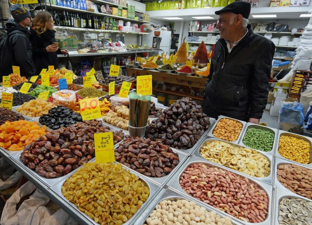 Mahane Yehude - dried fruit and spices