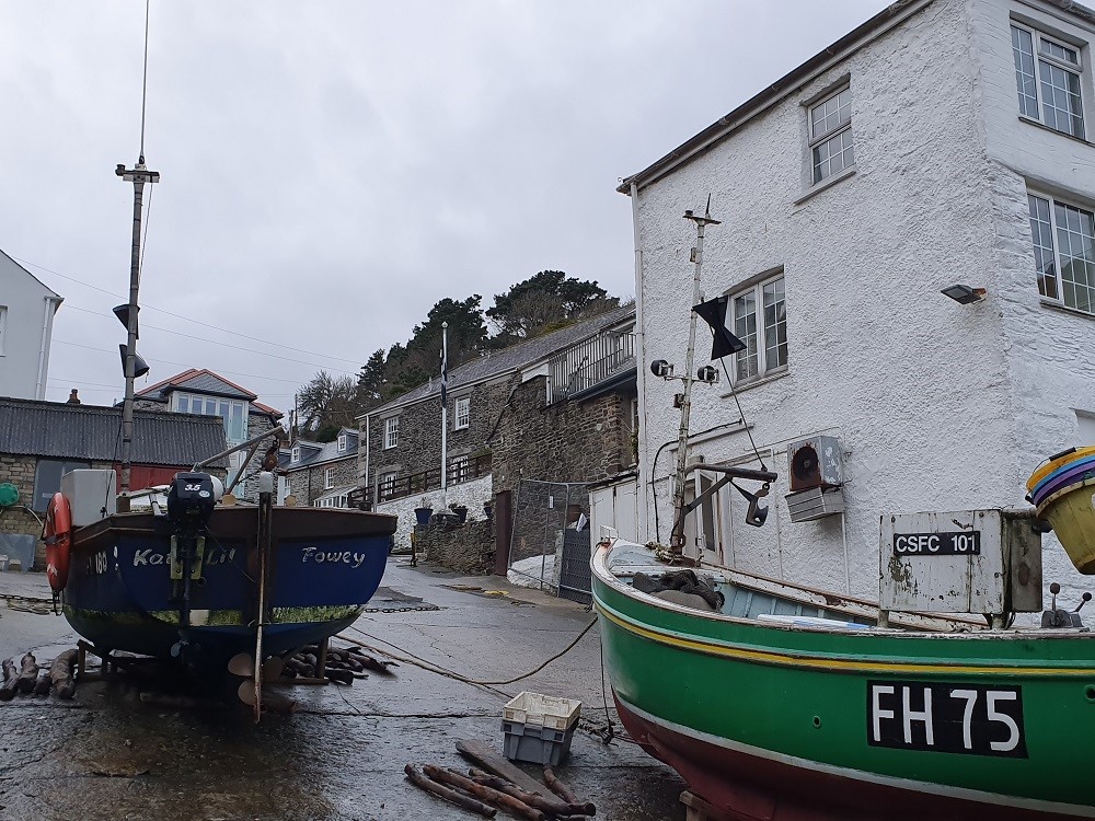 Portloe-The-Lugger-Hotel-Boats