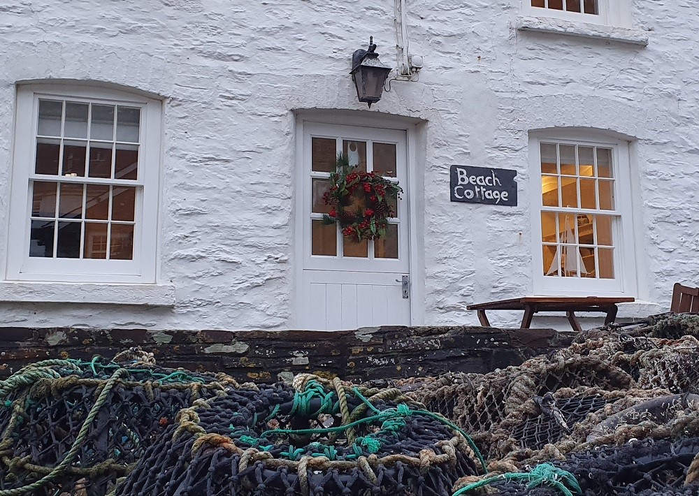 The-Lugger-Beach-Cottage-Exterior