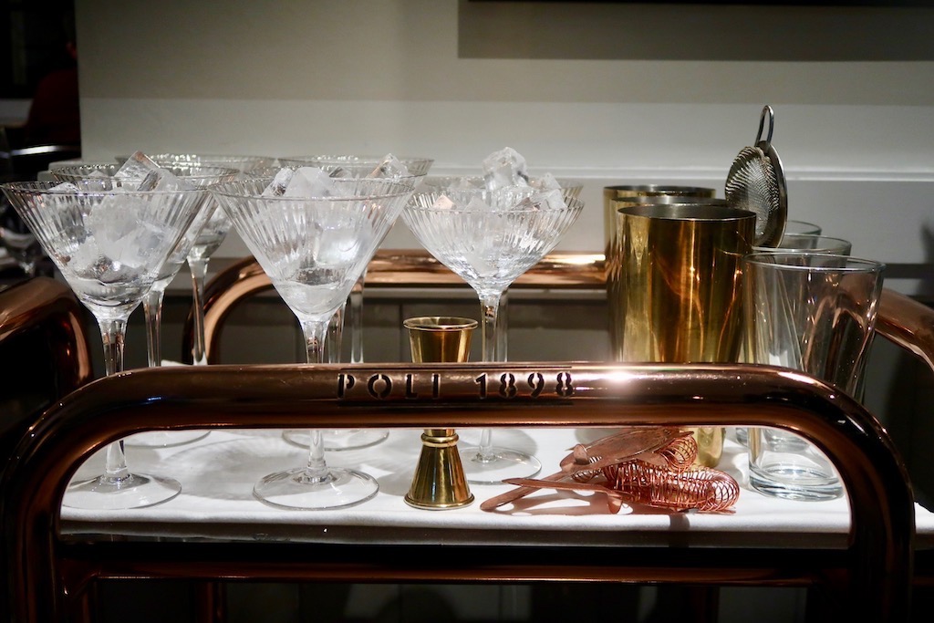 Cocktail tray