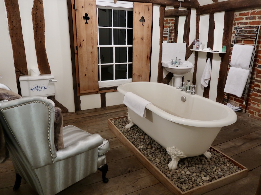 Channels Lodge bathroom